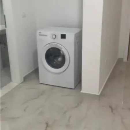 Tomi 2 Apartamento Shëngjin